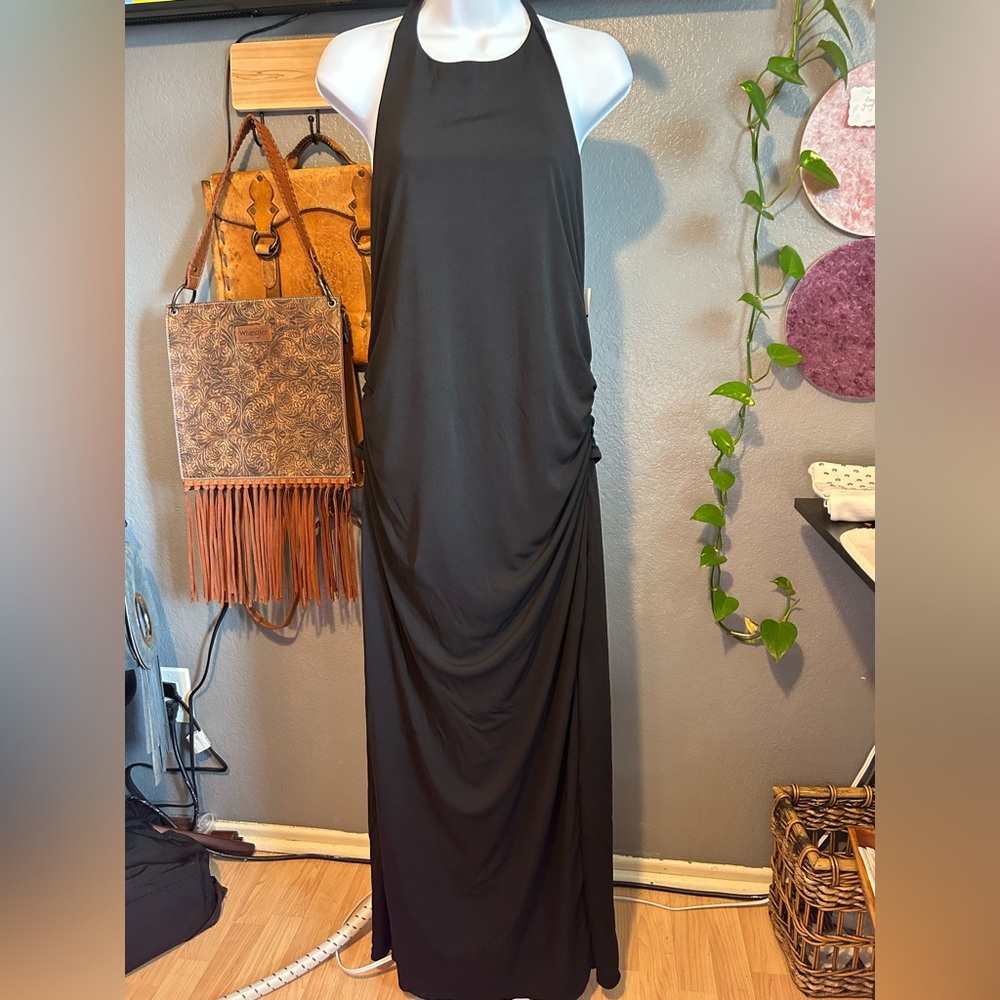 Zara Sophisticated Black Backless Halter Dress - Picture 4 of 11